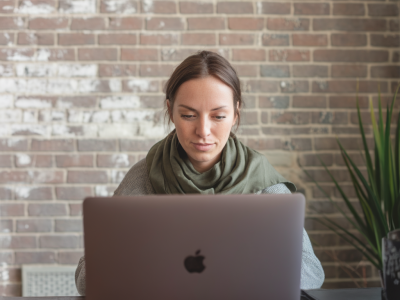 Stratégies éprouvées pour passer de freelance à dirigeant d’entreprise